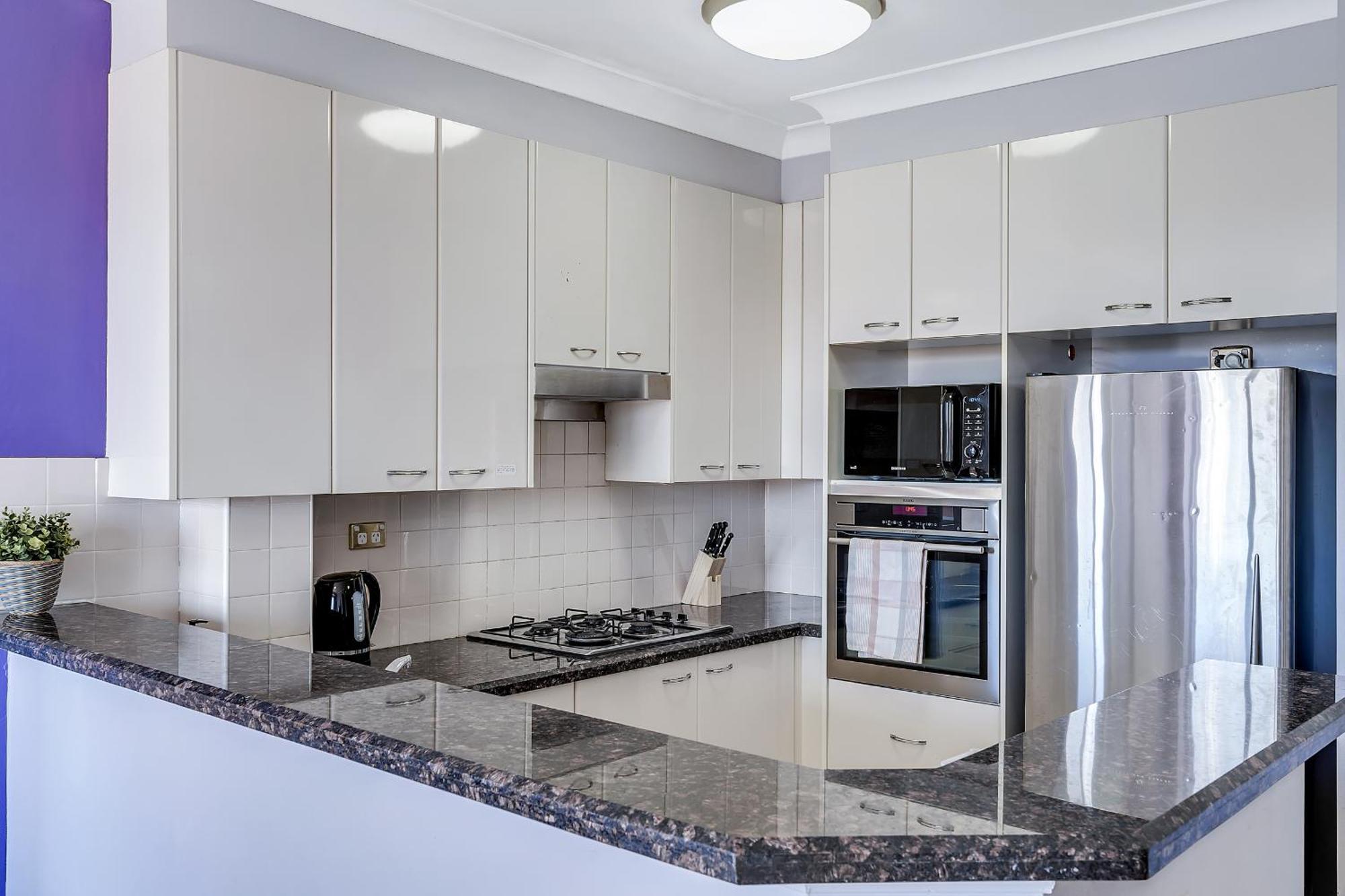 37r Magnificent District Views 2bedroom Abnb With Free Parking Sydney