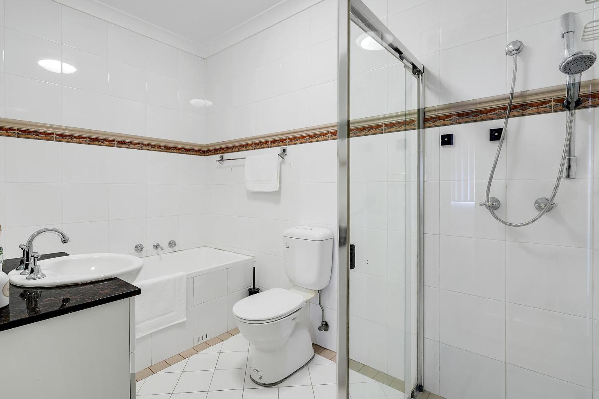37r Magnificent District Views 2bedroom Abnb With Free Parking Apartment *