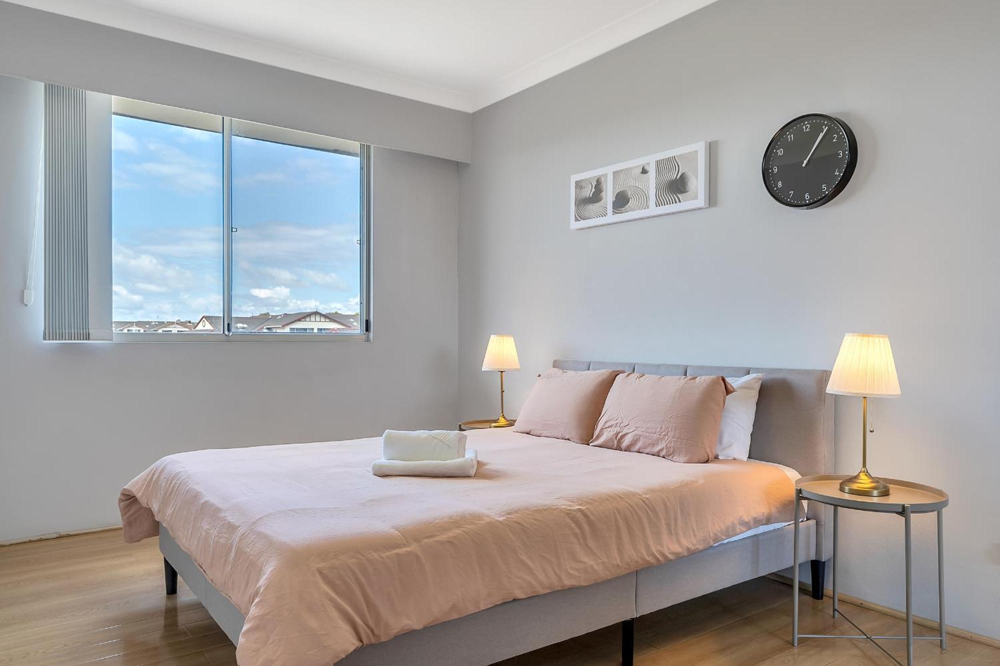 Apartment 37r Magnificent District Views 2bedroom Abnb With Free Parking Sydney