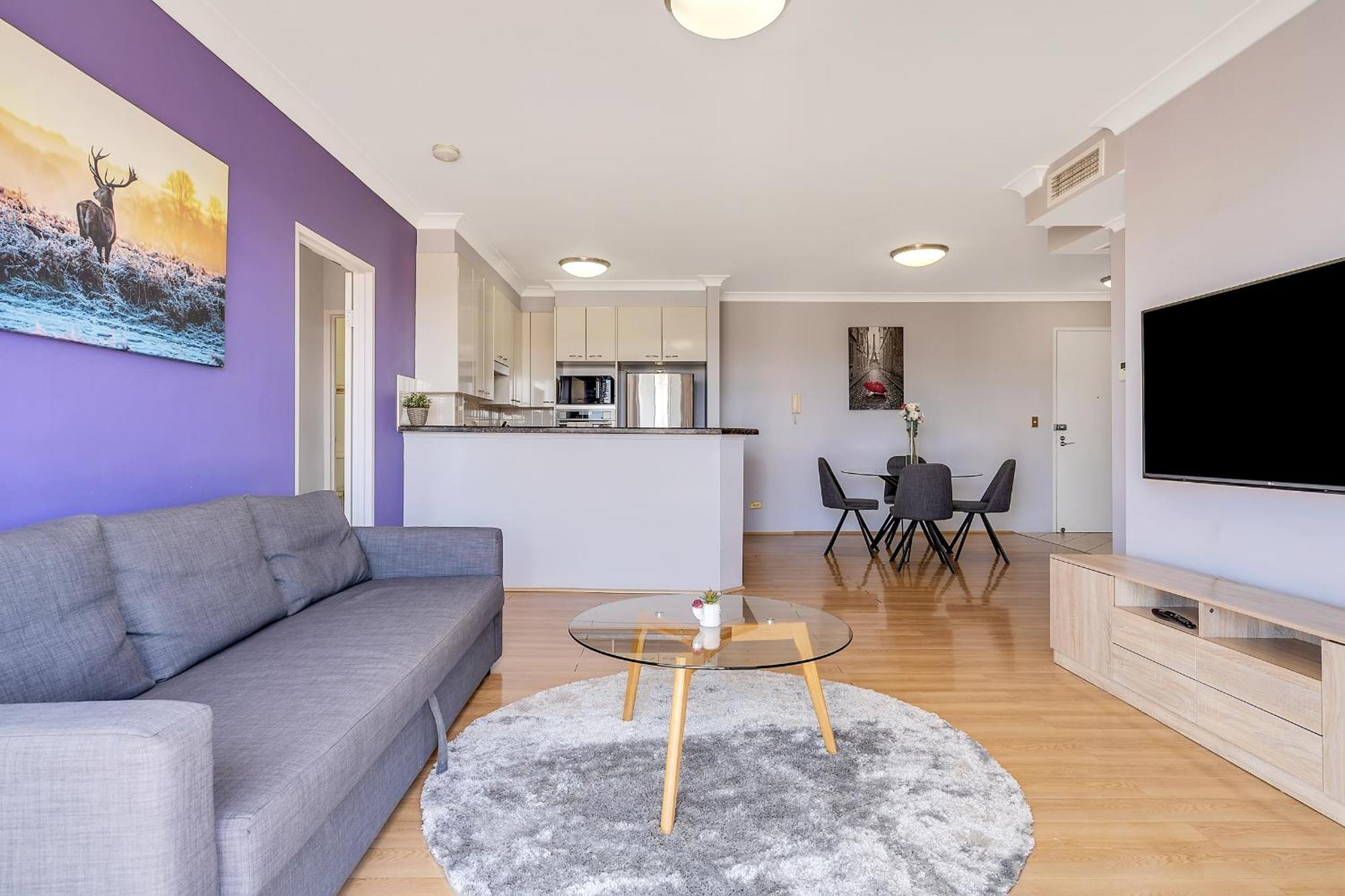 Apartment 37r Magnificent District Views 2bedroom Abnb With Free Parking Sydney